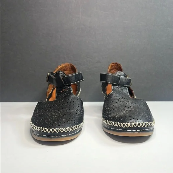 Spring Step Shoes Women's Size 7.5 Black Airy Roxela T-Strap Embroidery Sandals - Picture 4 of 12